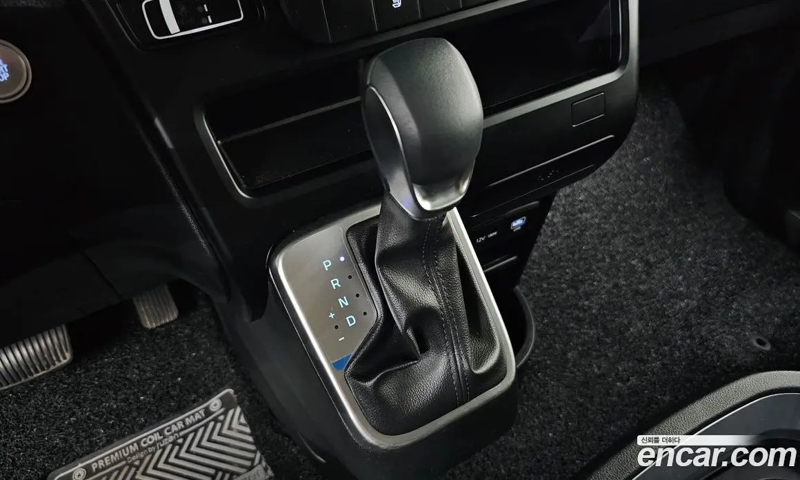 Hyundai Staria 2025 3.5 автомат (гидро), фото 9