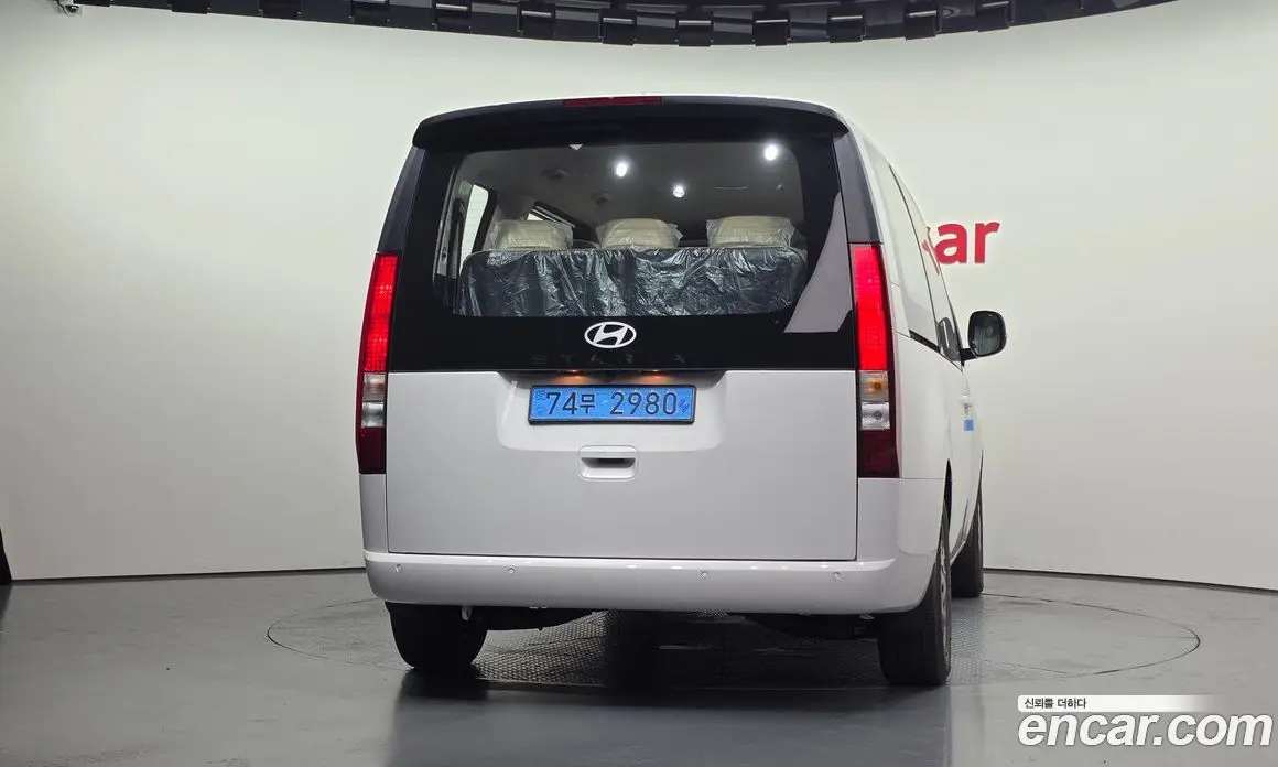 Hyundai Staria 2026 0.1 автомат (гидро), фото 4