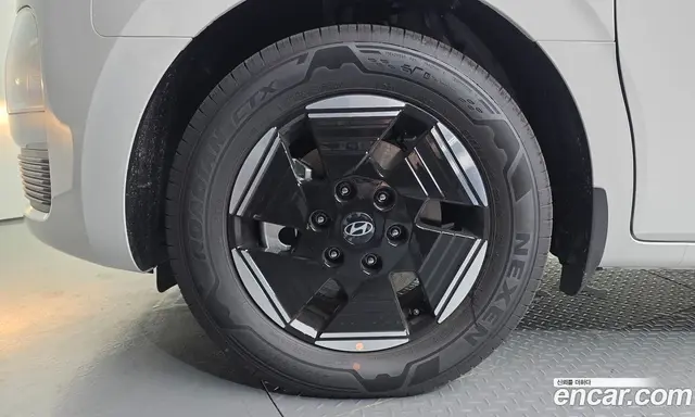 Hyundai Staria 2026 0.1 автомат (гидро), миниатюра 5