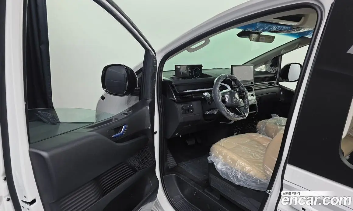 Hyundai Staria 2026 0.1 автомат (гидро), фото 10