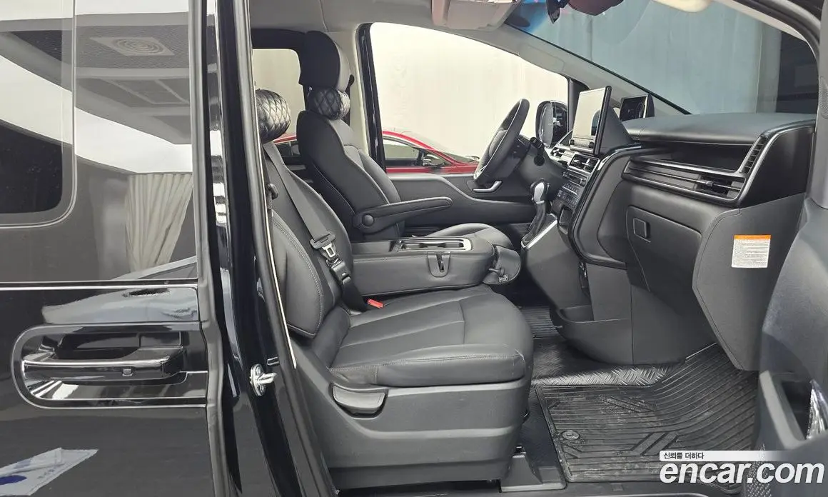 Hyundai Staria 2026 1.6 автомат (гидро), фото 11