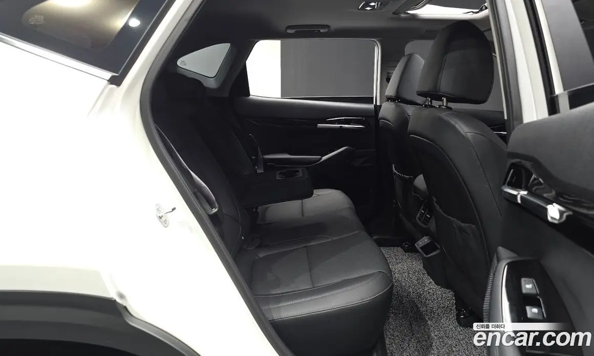 Kia Seltos 2025 1.6 автомат (гидро), фото 12 Kia Seltos 2025 1.6 автомат (гидро), фото 12