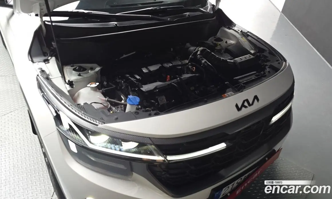 Kia Seltos 2025 1.6 автомат (гидро), фото 6 Kia Seltos 2025 1.6 автомат (гидро), фото 6