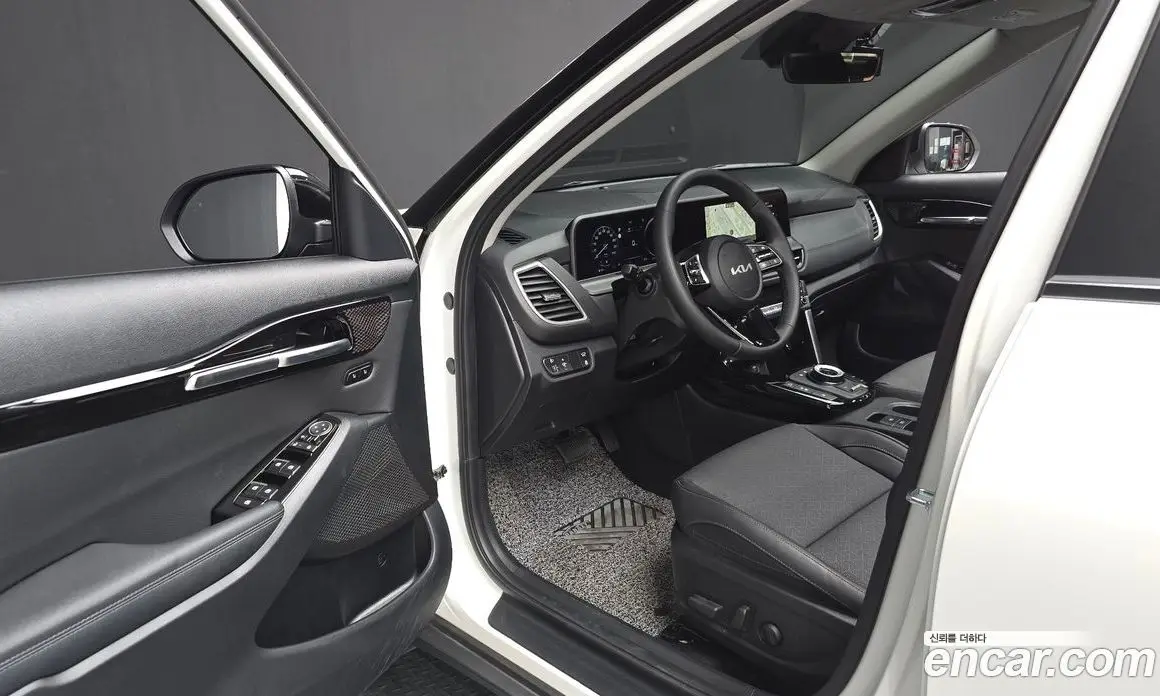 Kia Seltos 2025 1.6 автомат (гидро), фото 10 Kia Seltos 2025 1.6 автомат (гидро), фото 10