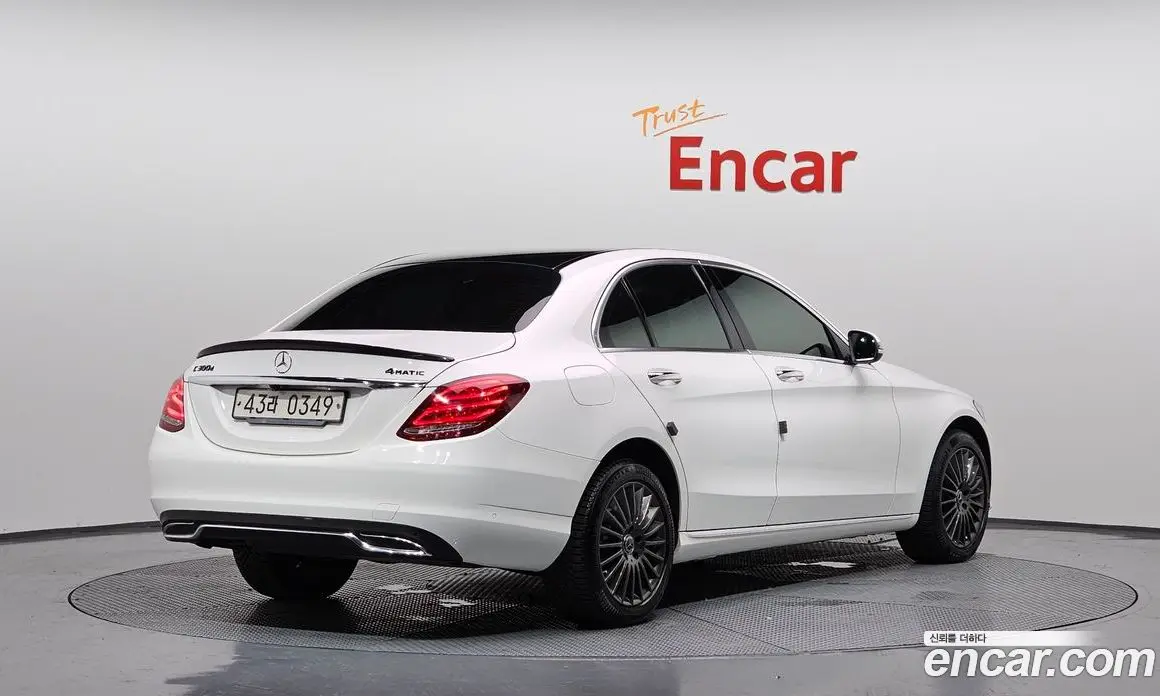 Mercedes-Benz C-Class 2016 2.1 автомат (гидро), фото 2 Mercedes-Benz C-Class 2016 2.1 автомат (гидро), фото 2