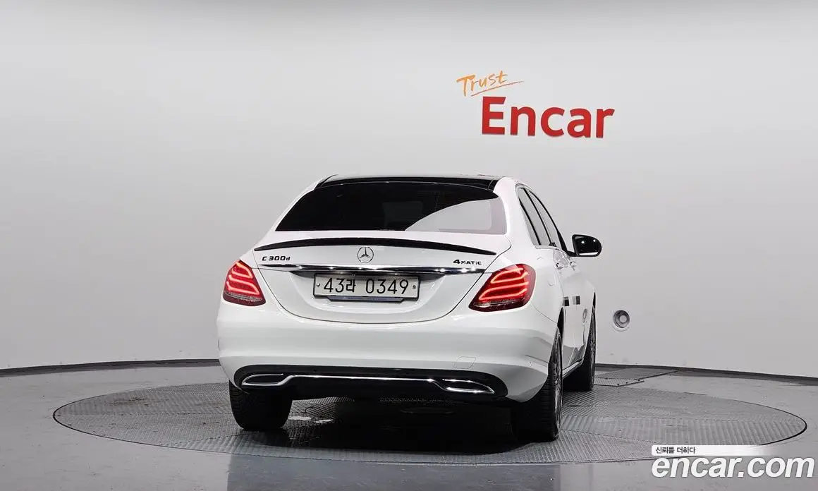 Mercedes-Benz C-Class 2016 2.1 автомат (гидро), фото 4 Mercedes-Benz C-Class 2016 2.1 автомат (гидро), фото 4