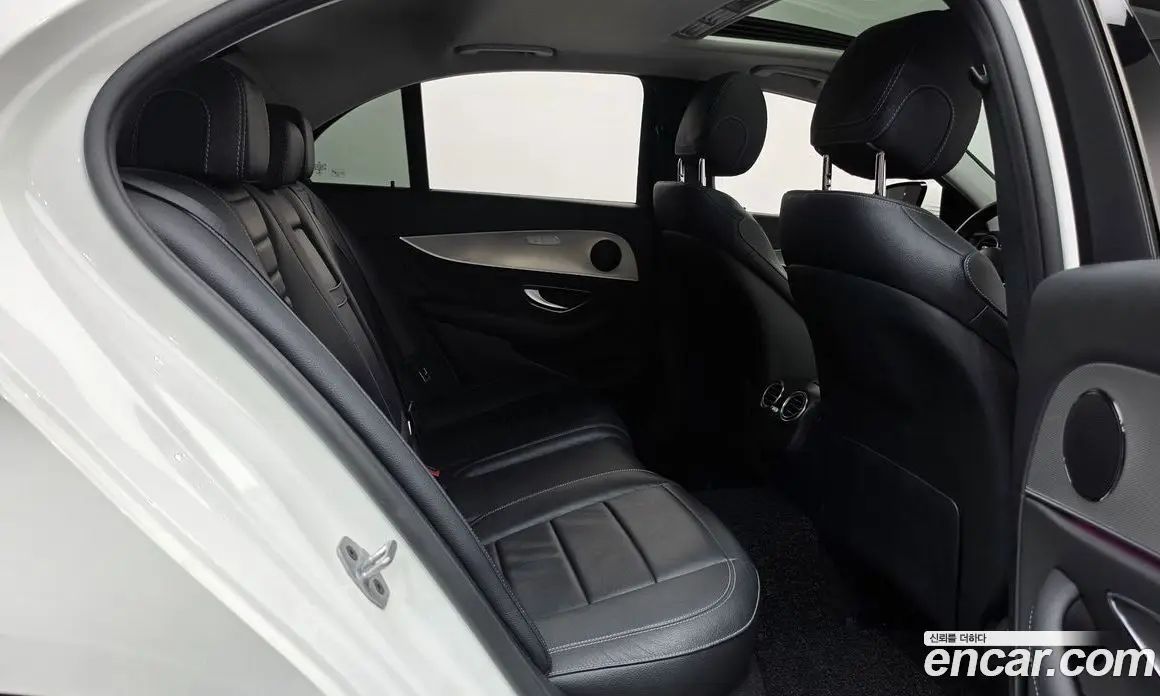 Mercedes-Benz E-Class 2018 2.0 автомат (гидро), фото 12