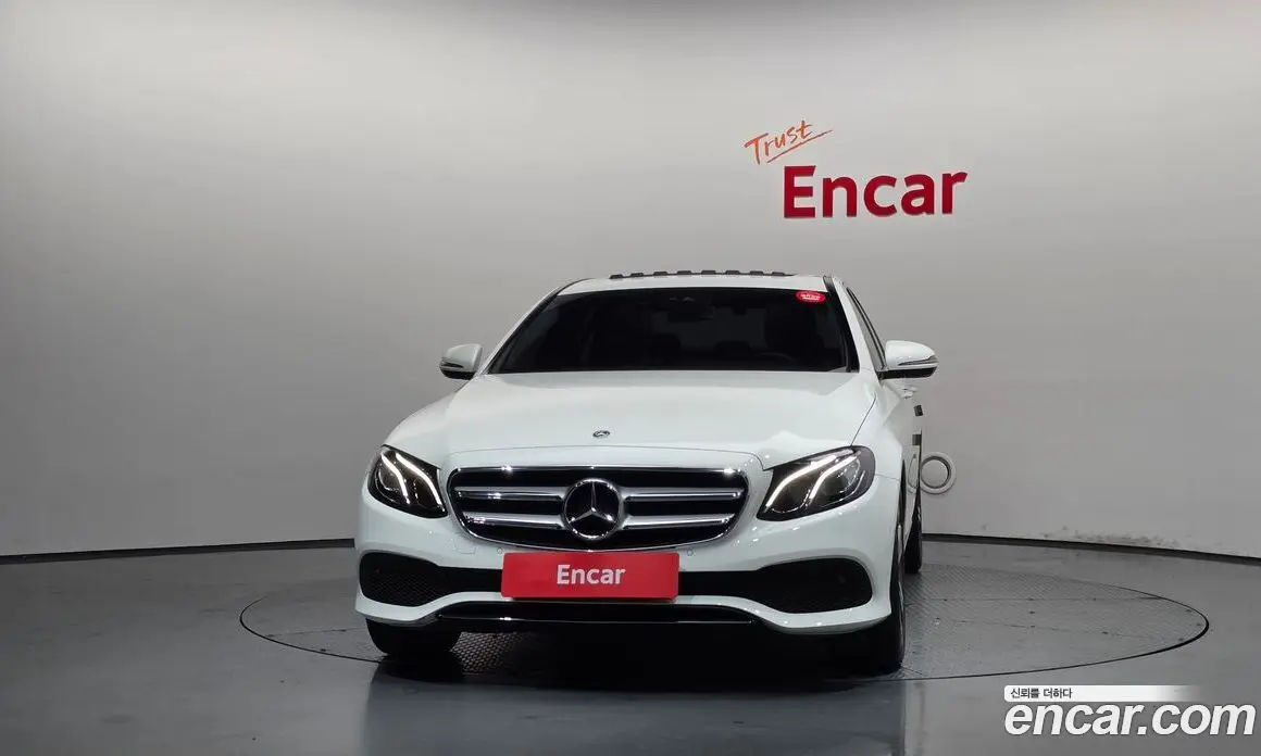 Mercedes-Benz E-Class 2018 2.0 автомат (гидро), фото 3