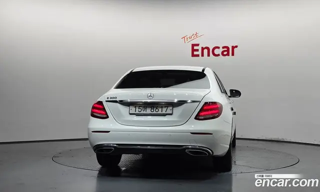 Mercedes-Benz E-Class 2018 2.0 автомат (гидро), миниатюра 4