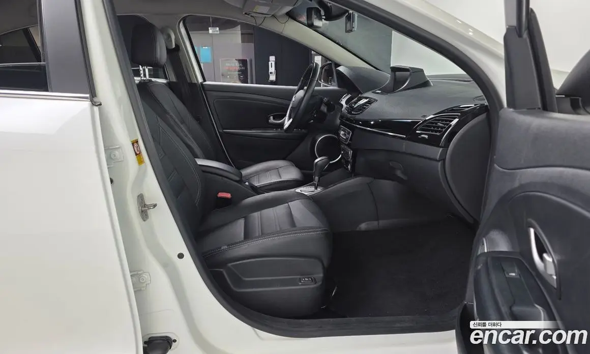 Renault (Samsung) SM3 2015 1.6 автомат (гидро), фото 11 Renault (Samsung) SM3 2015 1.6 автомат (гидро), фото 11