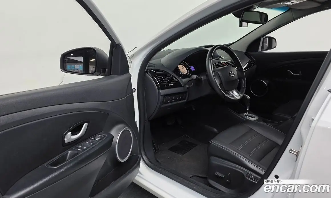 Renault (Samsung) SM3 2015 1.6 автомат (гидро), фото 10 Renault (Samsung) SM3 2015 1.6 автомат (гидро), фото 10