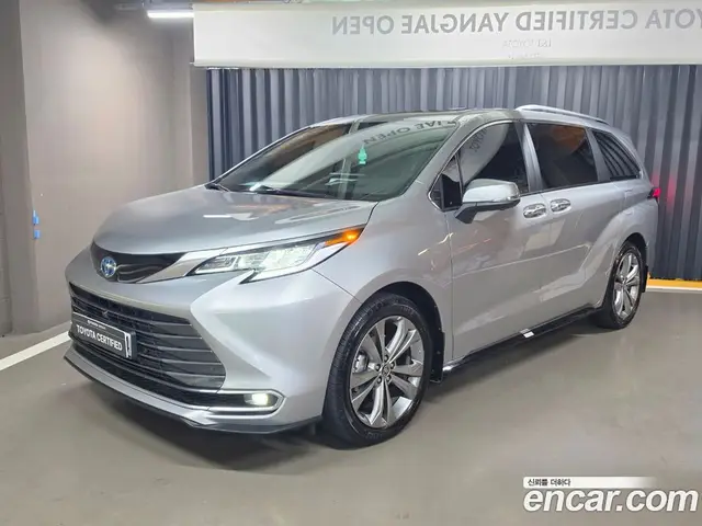 Toyota Sienna, 2025, 5 656 км