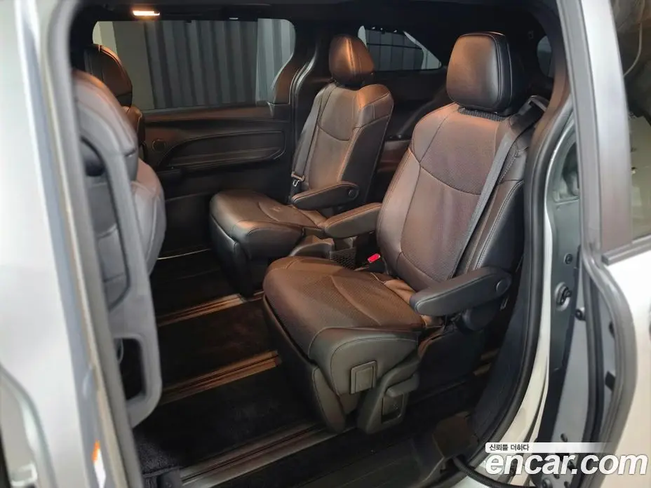 Toyota Sienna 2025 2.5 автомат (гидро), фото 11 Toyota Sienna 2025 2.5 автомат (гидро), фото 11
