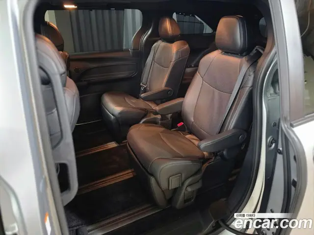 Toyota Sienna 2025 2.5 автомат (гидро), миниатюра 11 Toyota Sienna 2025 2.5 автомат (гидро), миниатюра 11