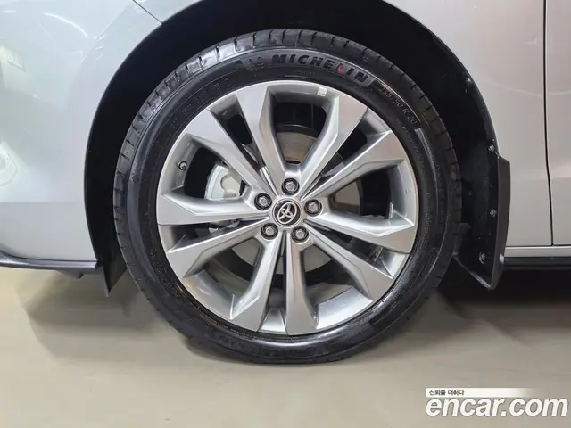 Toyota Sienna 2025 2.5 автомат (гидро), миниатюра 5 Toyota Sienna 2025 2.5 автомат (гидро), миниатюра 5