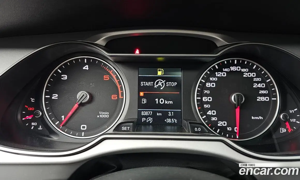 Audi A4 2015 2.0 автомат (гидро), фото 8