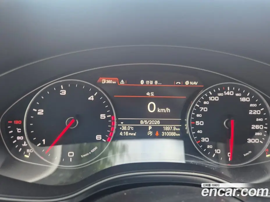 Audi A6 2013 3.0 автомат (гидро), фото 11