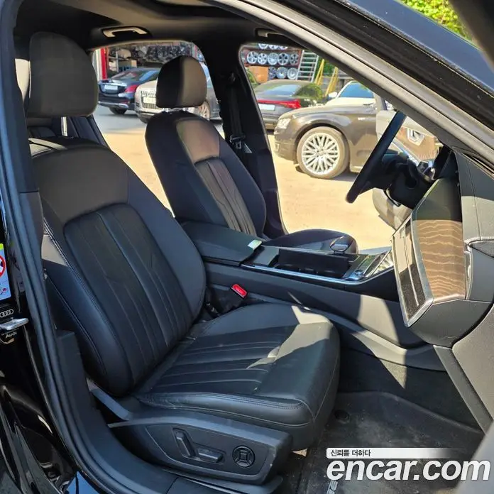 Audi A6 2021 2.0 автомат (гидро), фото 11