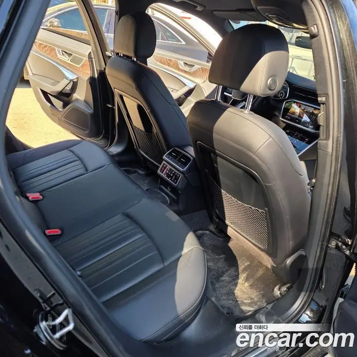 Audi A6 2021 2.0 автомат (гидро), фото 13