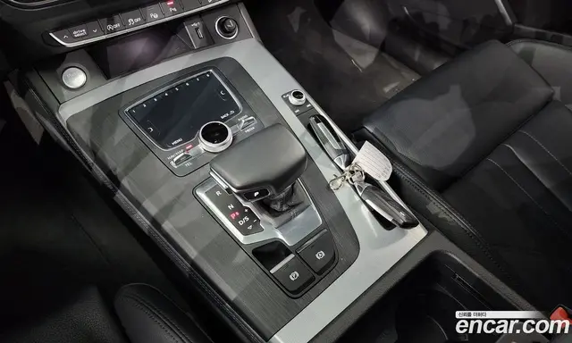 Audi Q5 2020 2.0 автомат (гидро), миниатюра 9