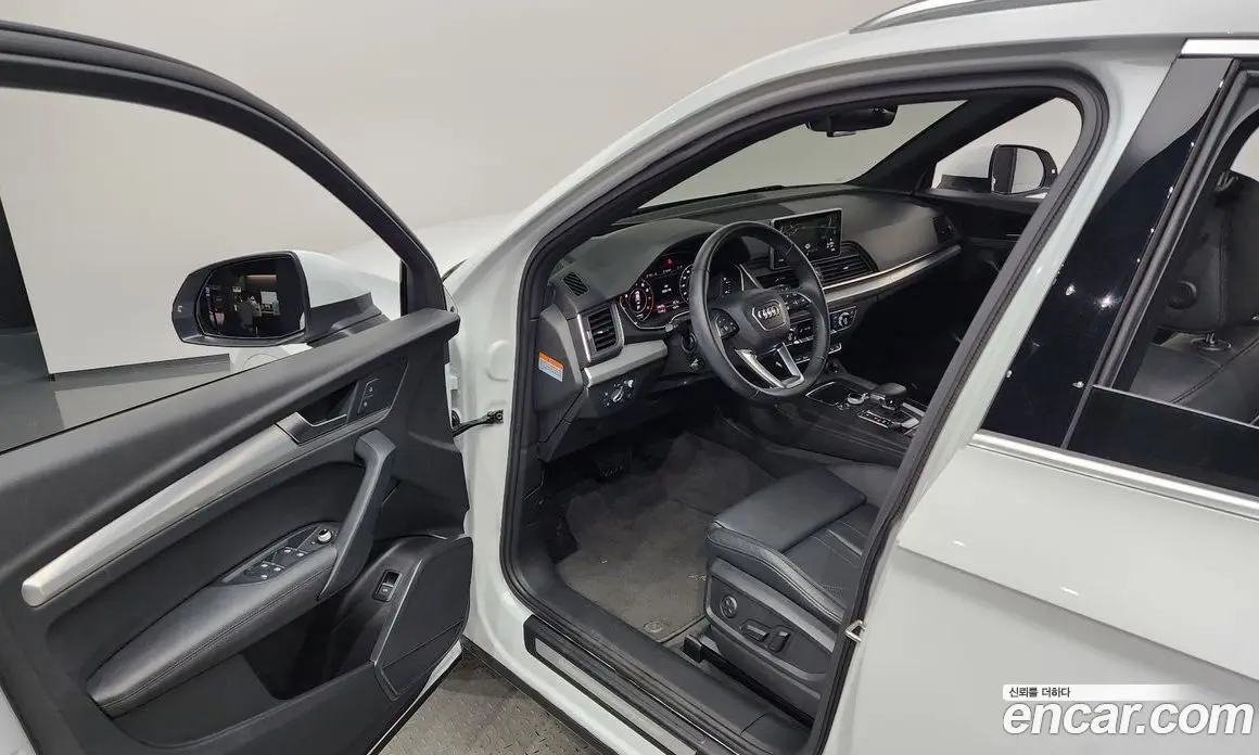 Audi Q5 2020 2.0 автомат (гидро), фото 10