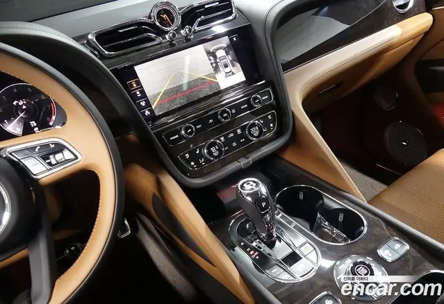 Bentley Bentayga 2022 4.0 автомат (гидро), миниатюра 11