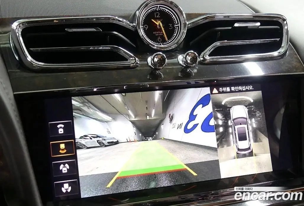 Bentley Bentayga 2022 4.0 автомат (гидро), фото 15