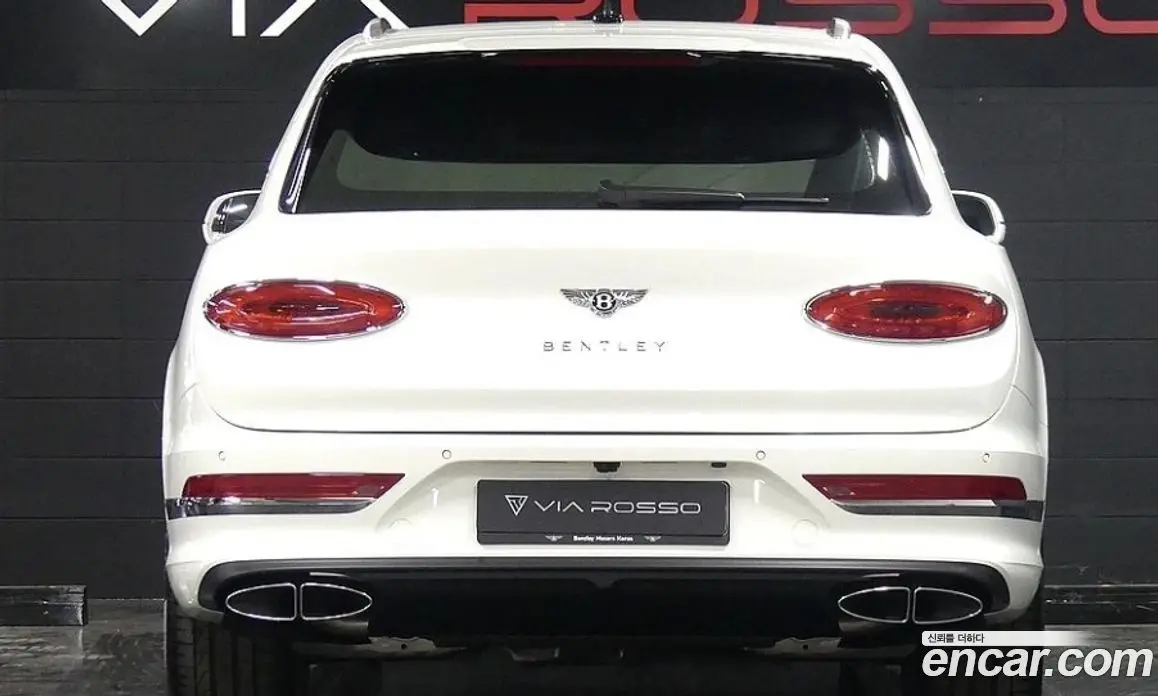 Bentley Bentayga 2022 4.0 автомат (гидро), фото 4