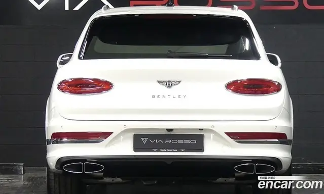 Bentley Bentayga 2022 4.0 автомат (гидро), миниатюра 4