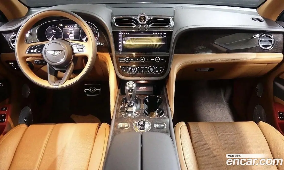 Bentley Bentayga 2022 4.0 автомат (гидро), фото 7