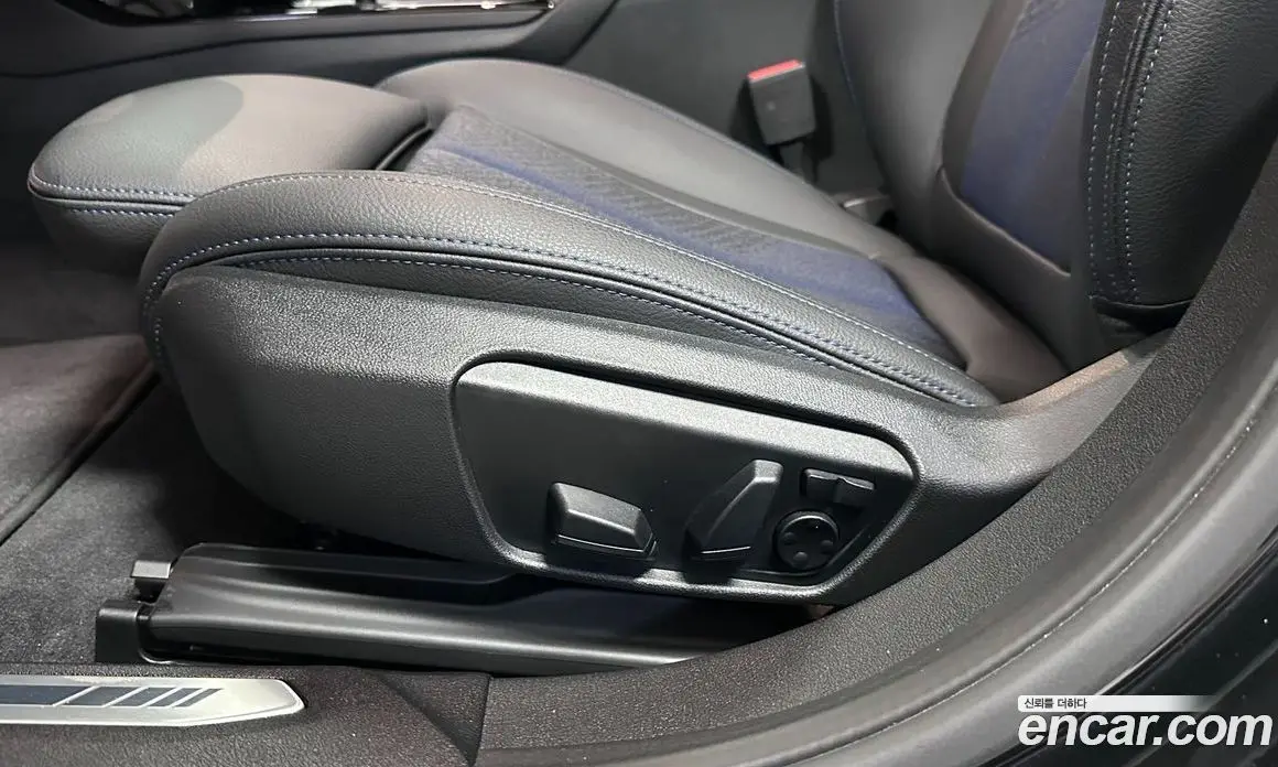 BMW 1 серия 2023 2.0 автомат (гидро), фото 13 BMW 1 серия 2023 2.0 автомат (гидро), фото 13