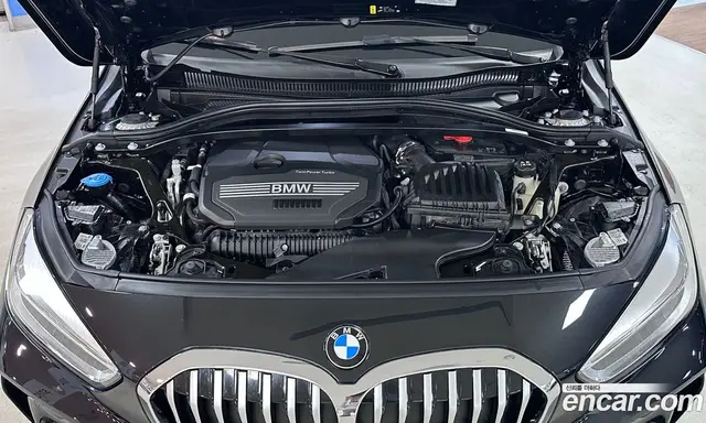 BMW 1 серия 2023 2.0 автомат (гидро), миниатюра 6 BMW 1 серия 2023 2.0 автомат (гидро), миниатюра 6