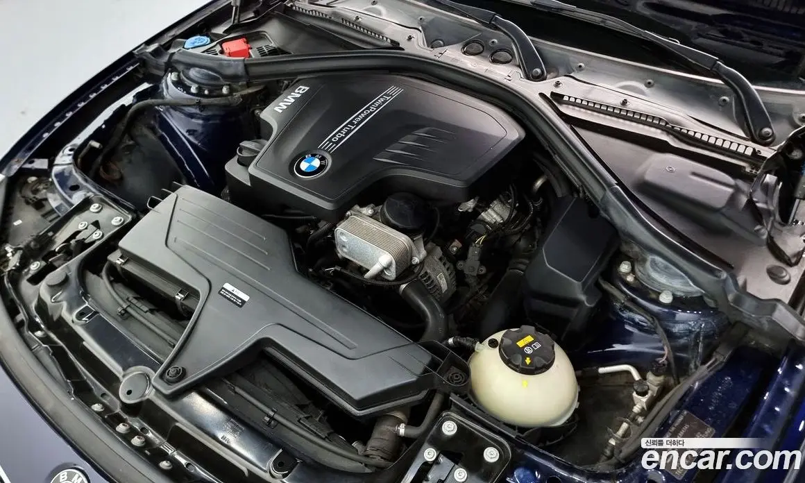 BMW 3 серия 2017 2.0 автомат (гидро), фото 6