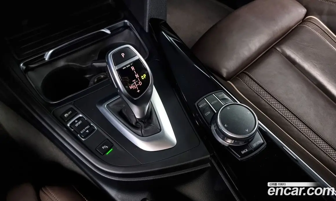 BMW 3 серия 2017 2.0 автомат (гидро), фото 9