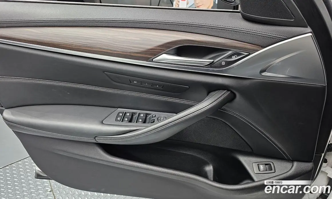 BMW 5 серия 2018 2.0 автомат (гидро), фото 14