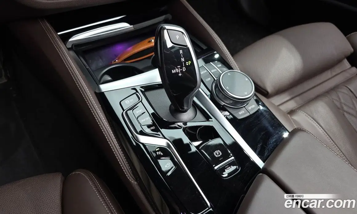 BMW 5 серия 2023 2.0 автомат (гидро), фото 9
