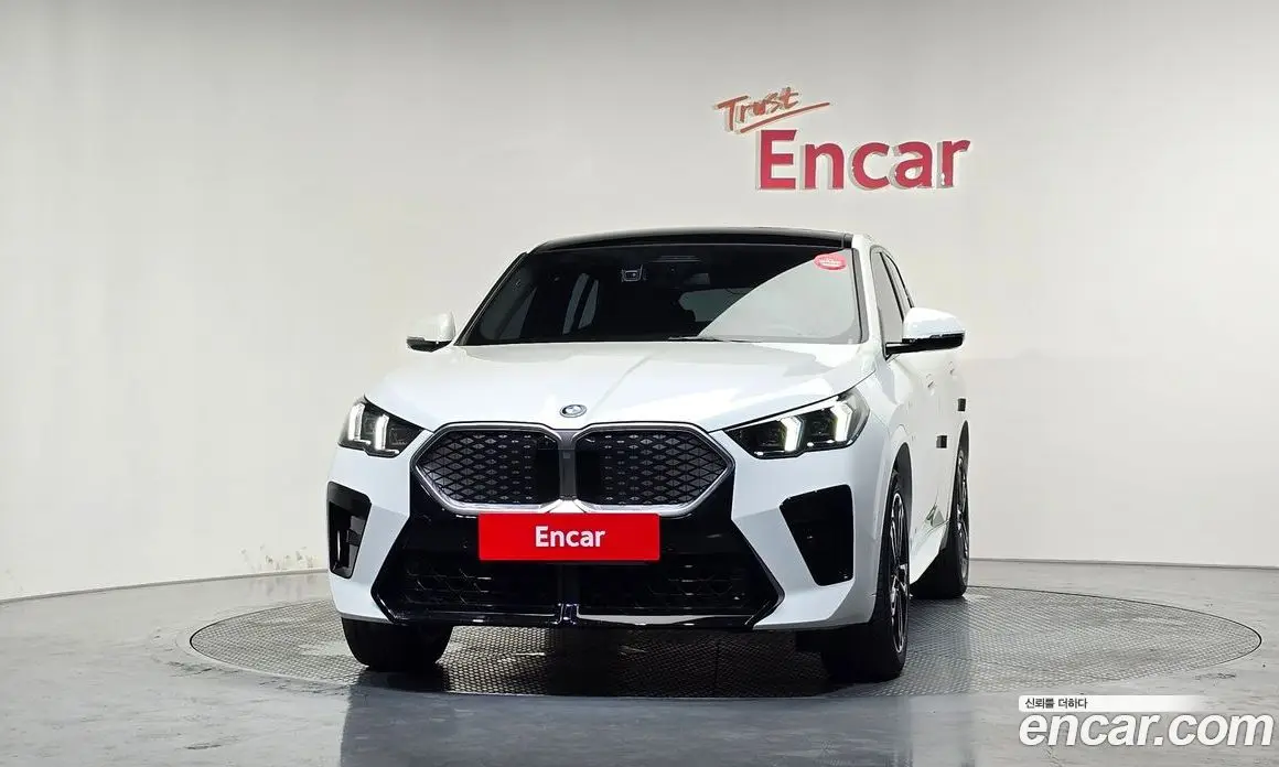 BMW iX2 2024 0.2 автомат (гидро), фото 3
