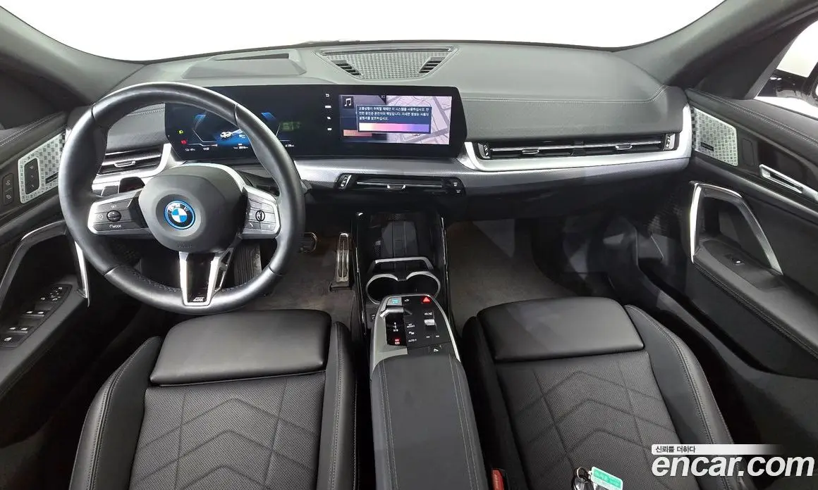 BMW iX2 2024 0.2 автомат (гидро), фото 7