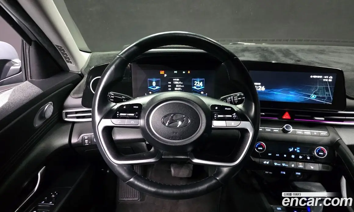 Hyundai Avante 2022 1.6 автомат (гидро), фото 13