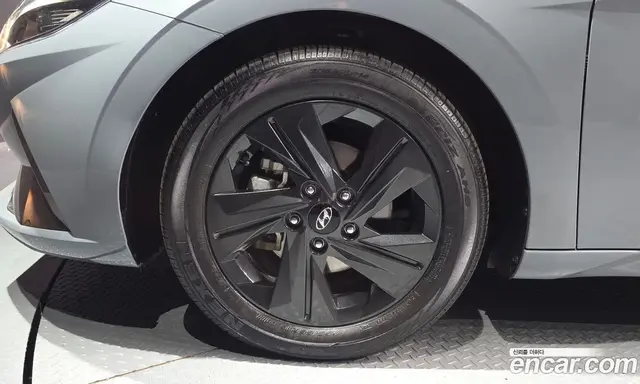 Hyundai Avante 2022 1.6 автомат (гидро), миниатюра 5