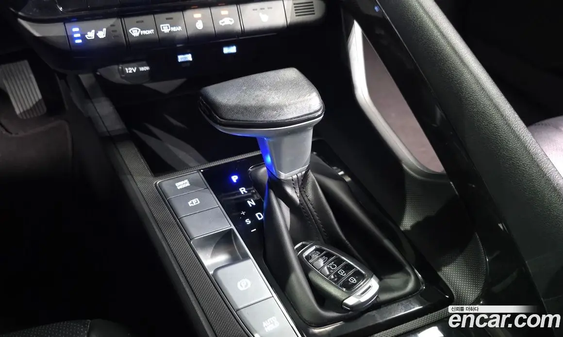 Hyundai Avante 2022 1.6 автомат (гидро), фото 9