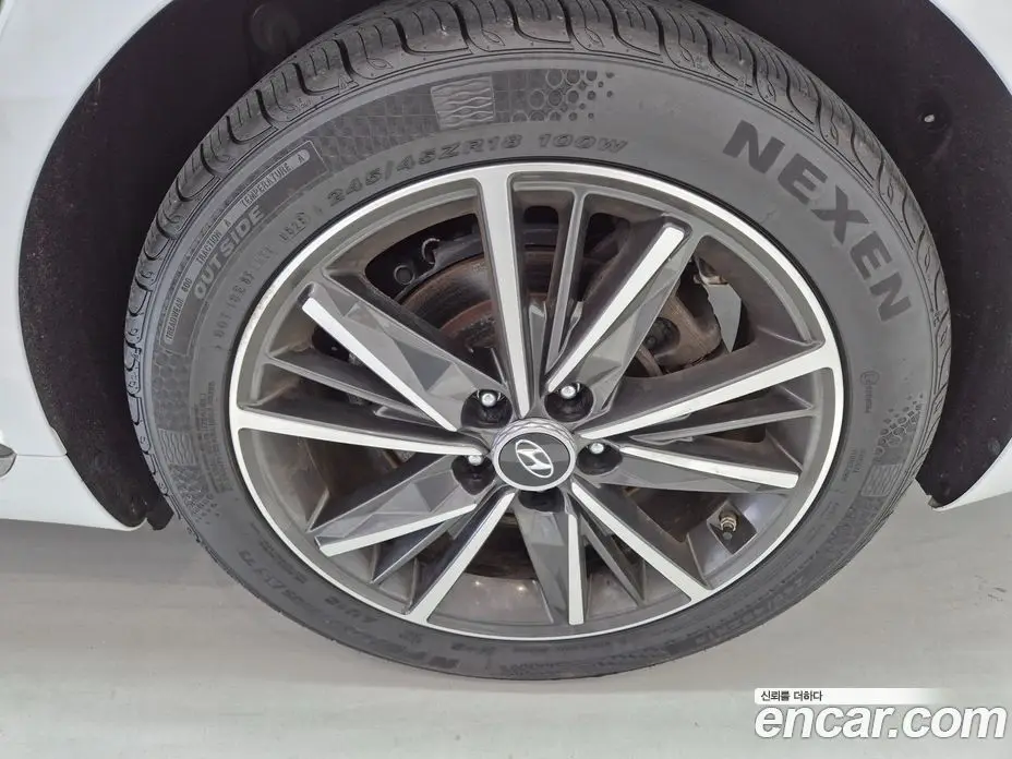 Hyundai Grandeur 2022 2.5 автомат (гидро), фото 17