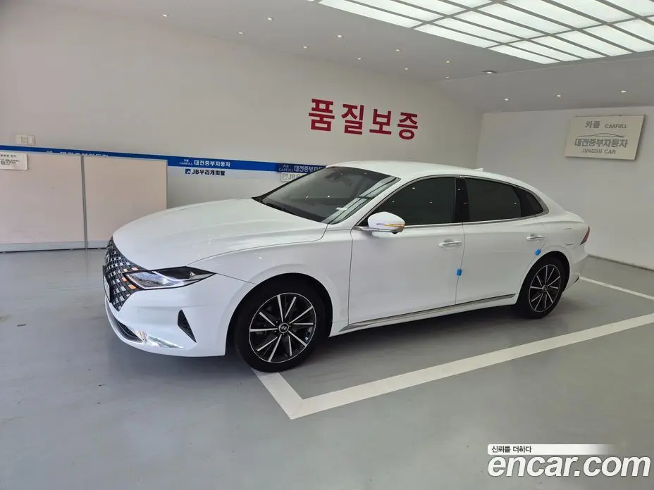 Hyundai Grandeur 2022 2.5 автомат (гидро), фото 6