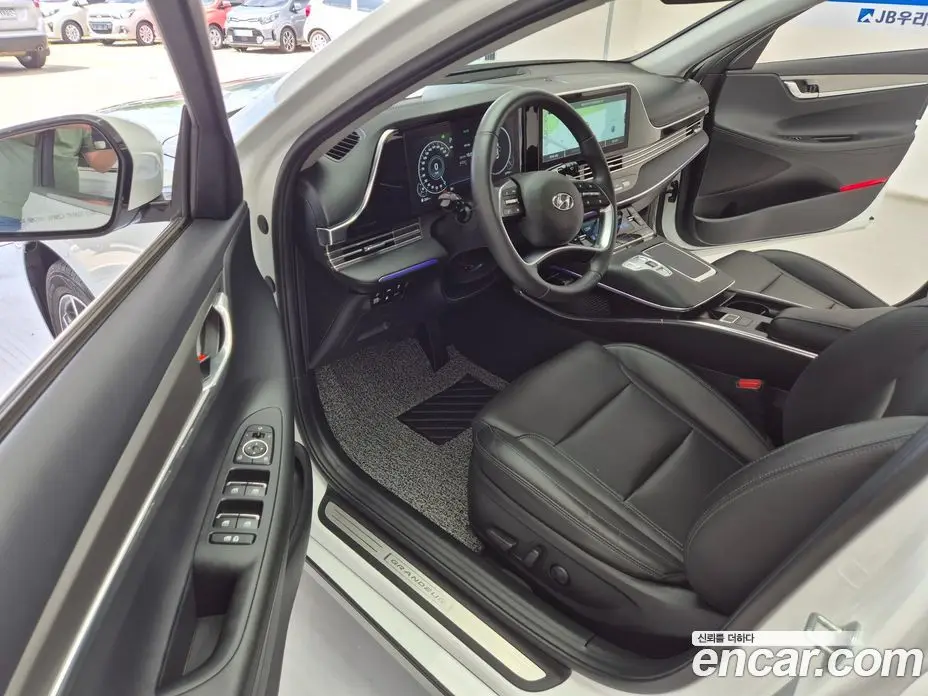 Hyundai Grandeur 2022 2.5 автомат (гидро), фото 8
