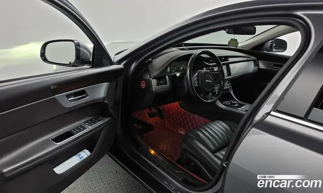 Jaguar XF 2017 2.0 автомат (гидро), миниатюра 10