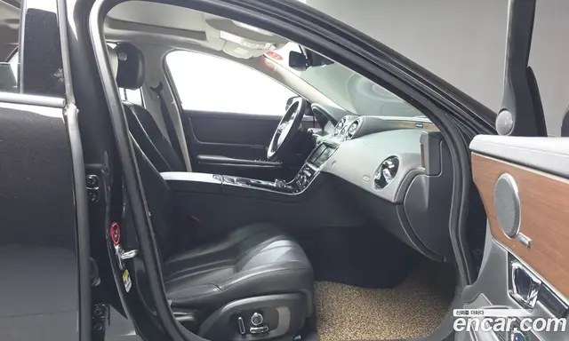 Jaguar XJ 2016 2.0 автомат (гидро), миниатюра 11