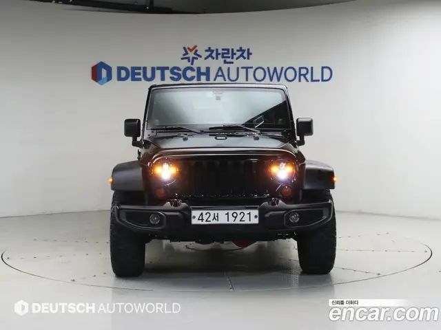 Jeep Wrangler 2014 2.8 автомат (гидро), миниатюра 3