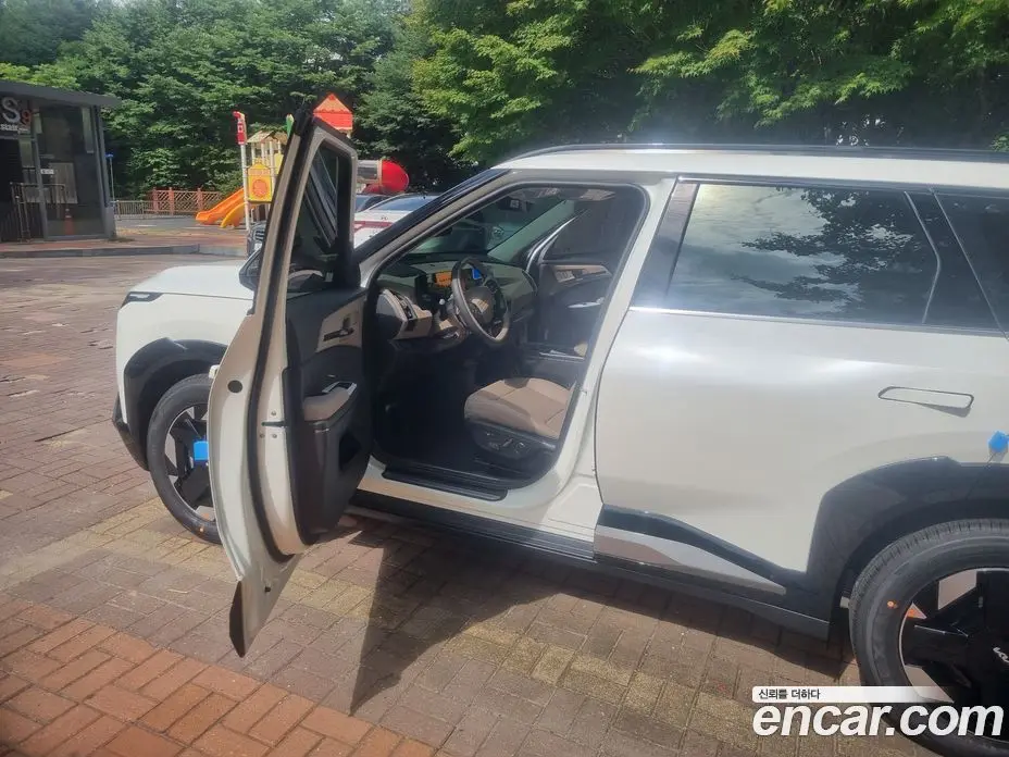 Kia EV5 2026 1.0 автомат (гидро), фото 7 Kia EV5 2026 1.0 автомат (гидро), фото 7