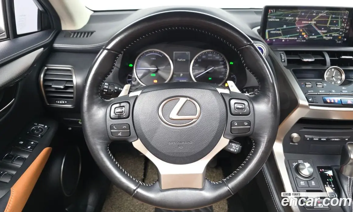 Lexus NX 2017 2.5 автомат (гидро), фото 13