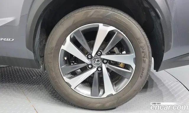 Lexus NX 2017 2.5 автомат (гидро), миниатюра 5